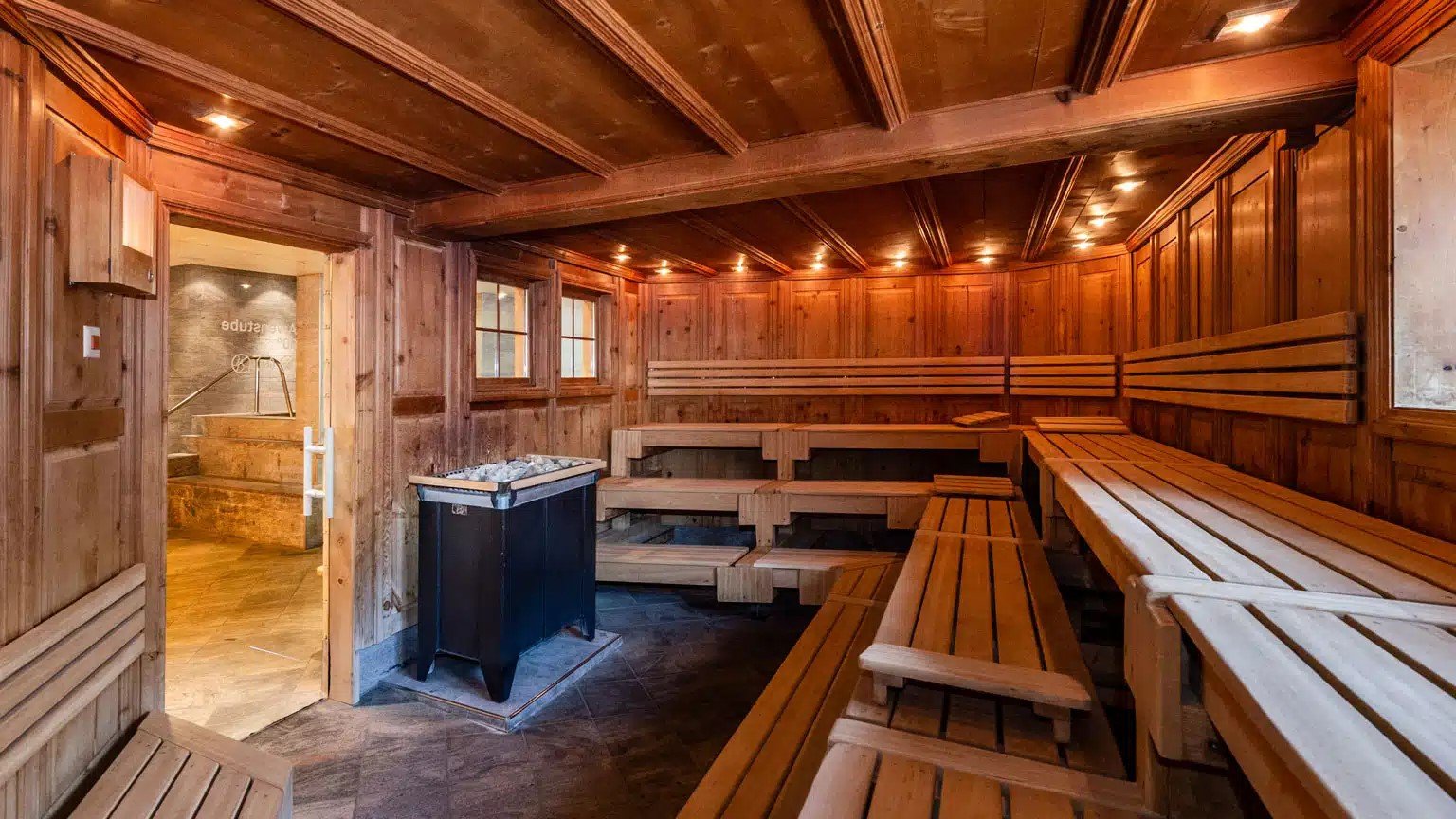 Sauna-Innenbereich im Freizeitzentrum Säntispark
