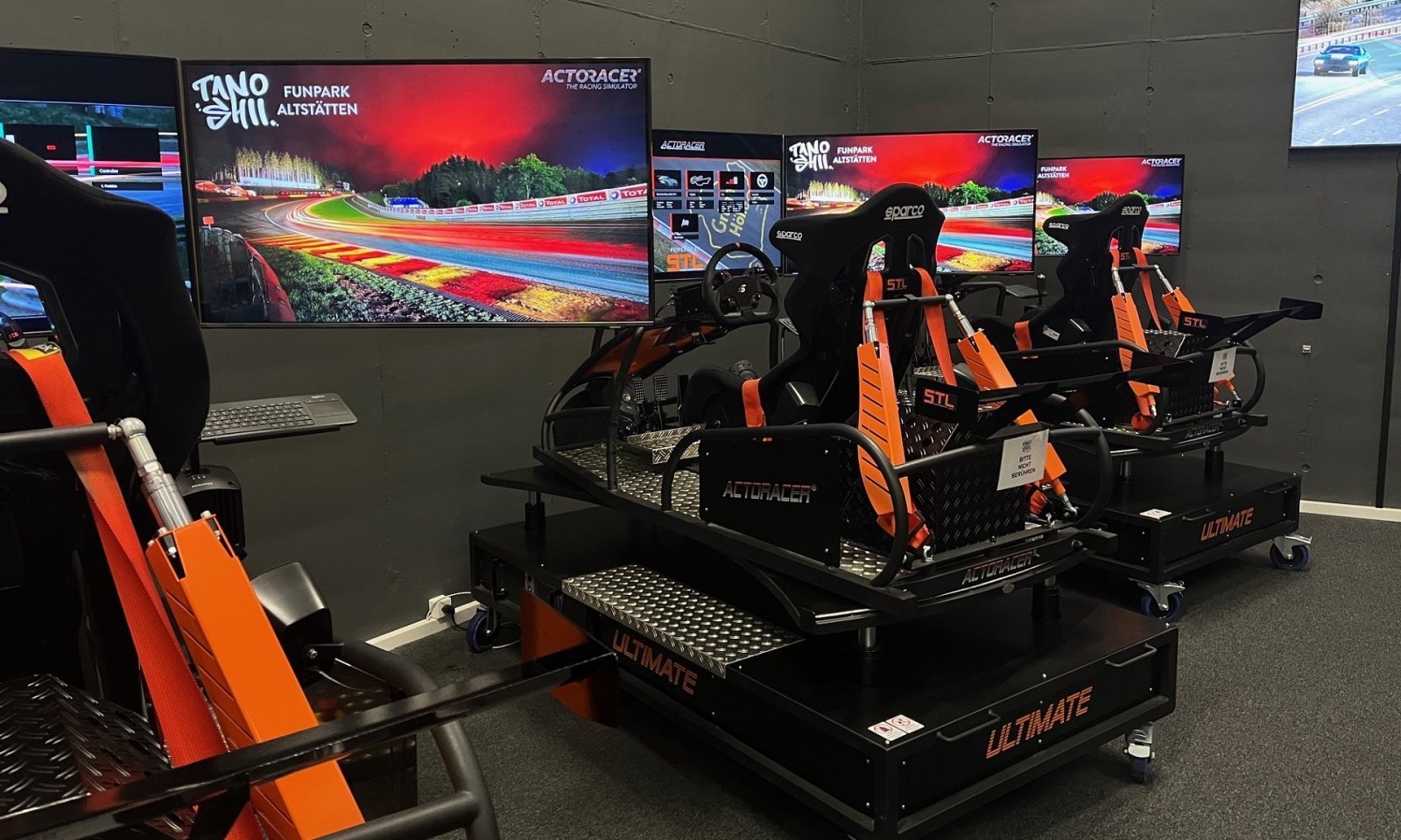 Race Simulator/Sim Race im Tanoshii Funpark in Altstätten (SG)
